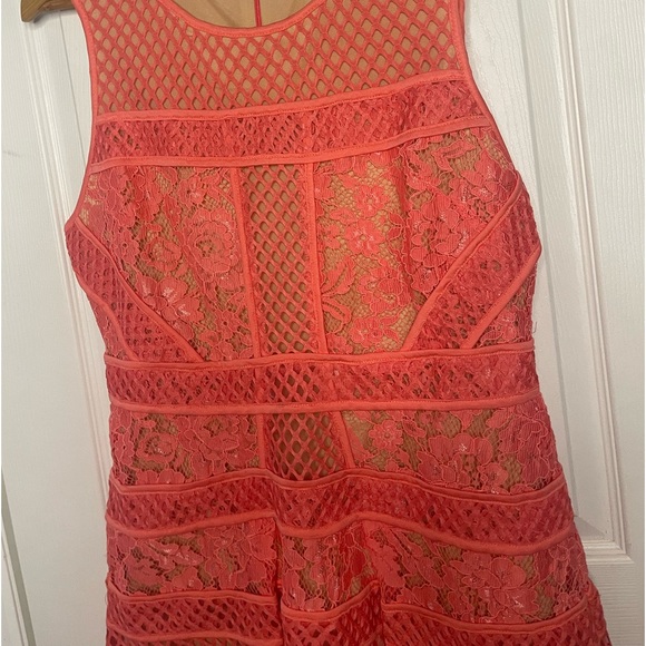 Coral sleeveless Venus dress - Picture 2 of 6